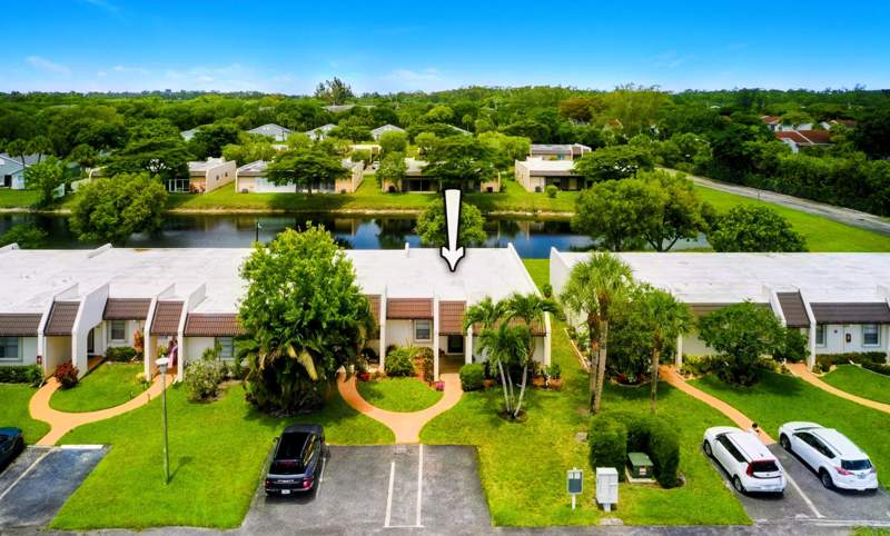 2 bedroom Villa at 175 Lake Susan Lane, Golden Lakes Village Condo, West Palm Beach — photo 2