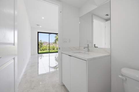 1542 NW 1st Avenue, Pompano Beach FL - photo 10 of 24