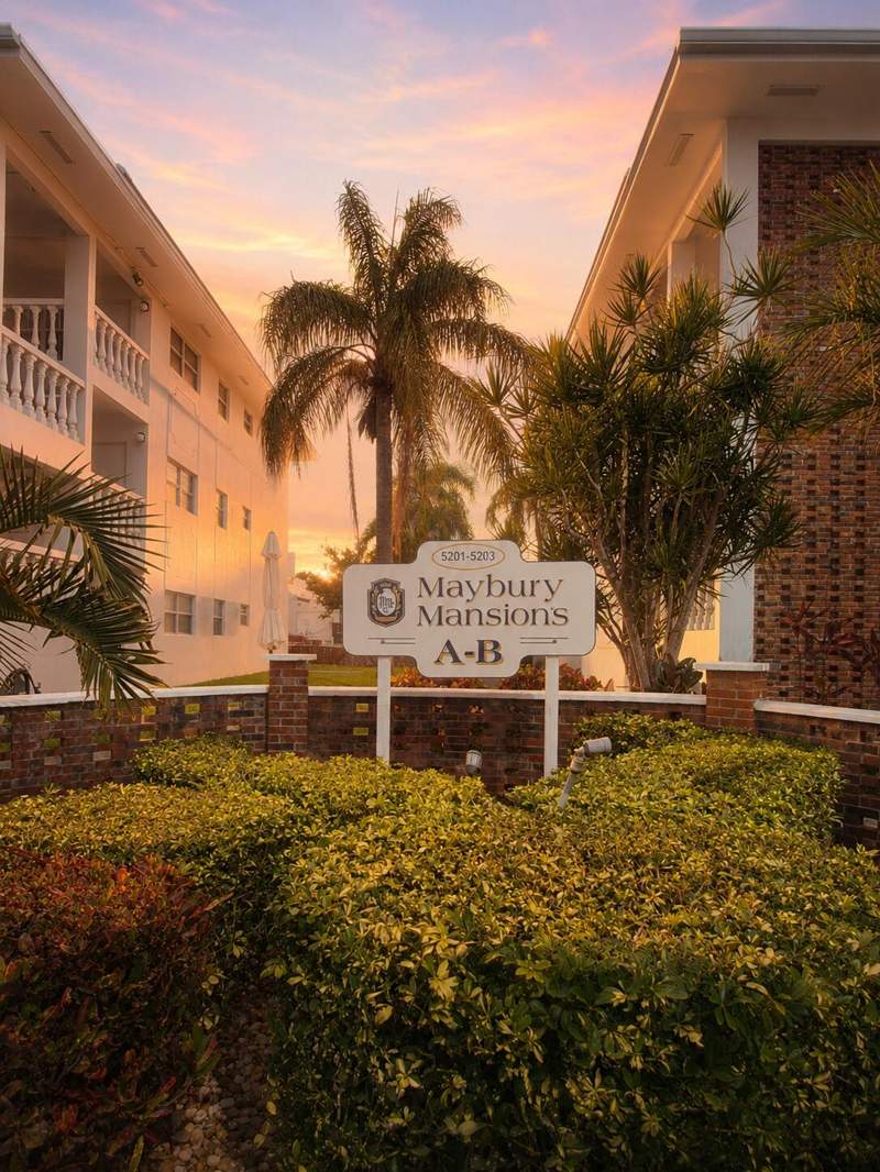 2 bedroom Condominium at 5203 NE 24th Terrace #B108, Maybury Mansions, Fort Lauderdale — photo 2