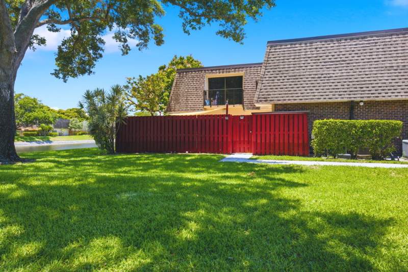 2 bedroom Townhouse at 2883 SW 22nd Circle #51a, Delray Oaks West Condo, Delray Beach — photo 5