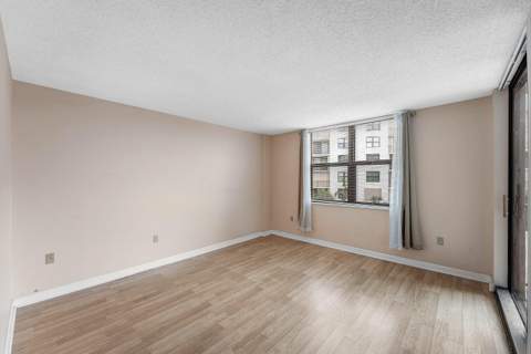 3545 S Ocean Boulevard #405, South Palm Beach FL - photo 15 of 41