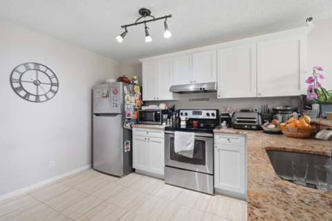 6929 Willow Creek Run, Lake Worth FL - photo 6 of 29