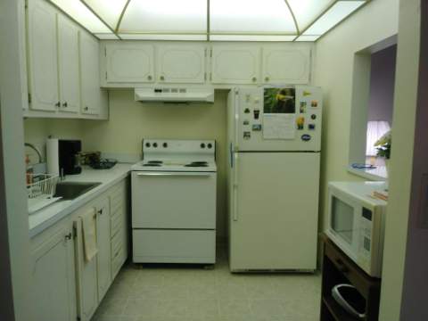 300 Village Green Circle #302, Palm Springs FL - photo 17 of 20