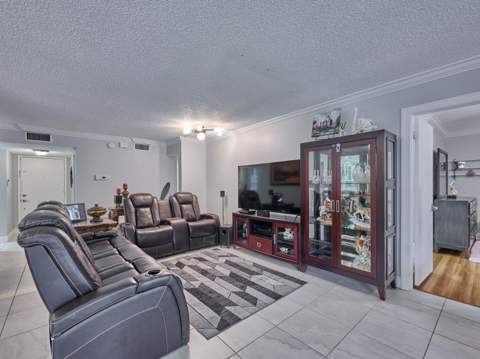 11262 Green Lake Drive #204, Boynton Beach FL - photo 15 of 81