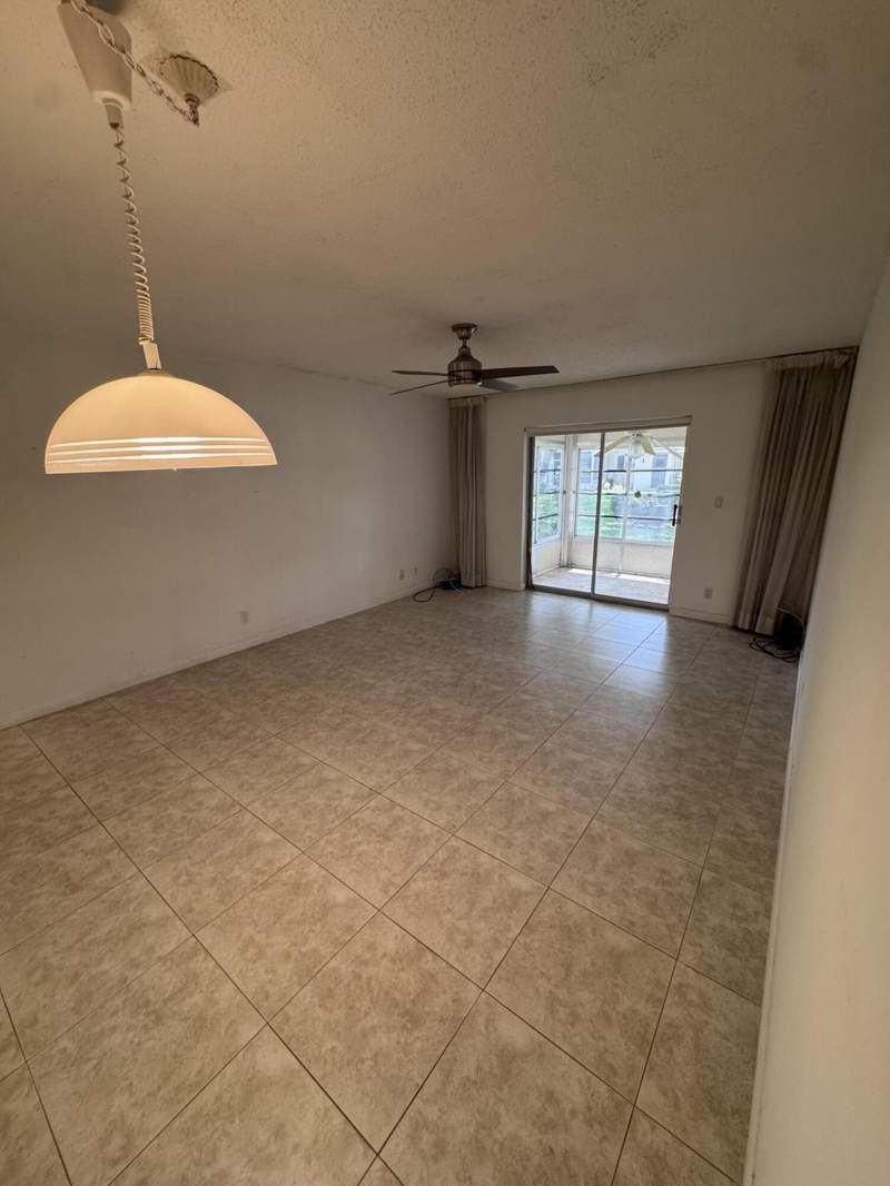 1 bedroom Condominium at 5660 SW 3rd Place #105, Meadows Condo, Margate — photo 4