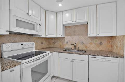 200 Normandy E #200, Delray Beach FL - photo 9 of 53