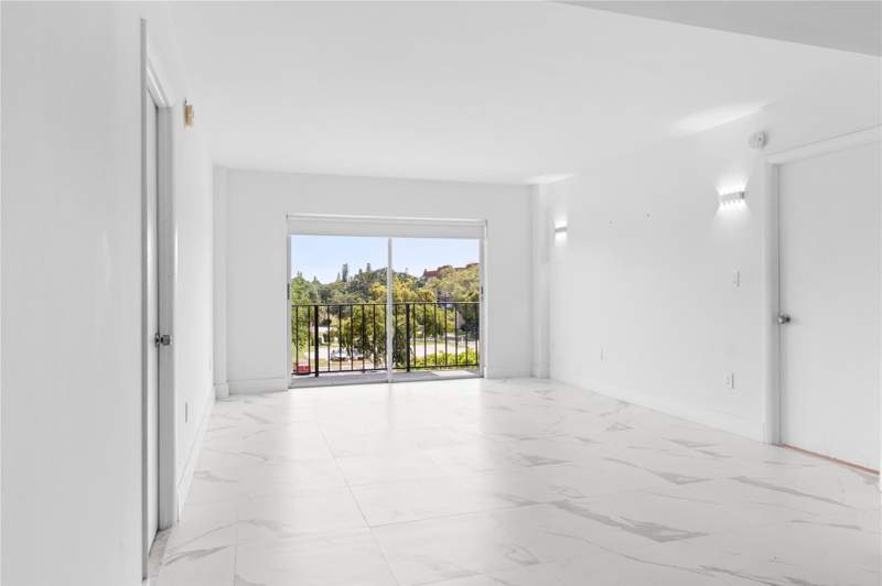 2 bedroom Condominium at 4164 Inverrary Drive #412, Manors Of Inverrary Xii, Lauderhill — photo 5