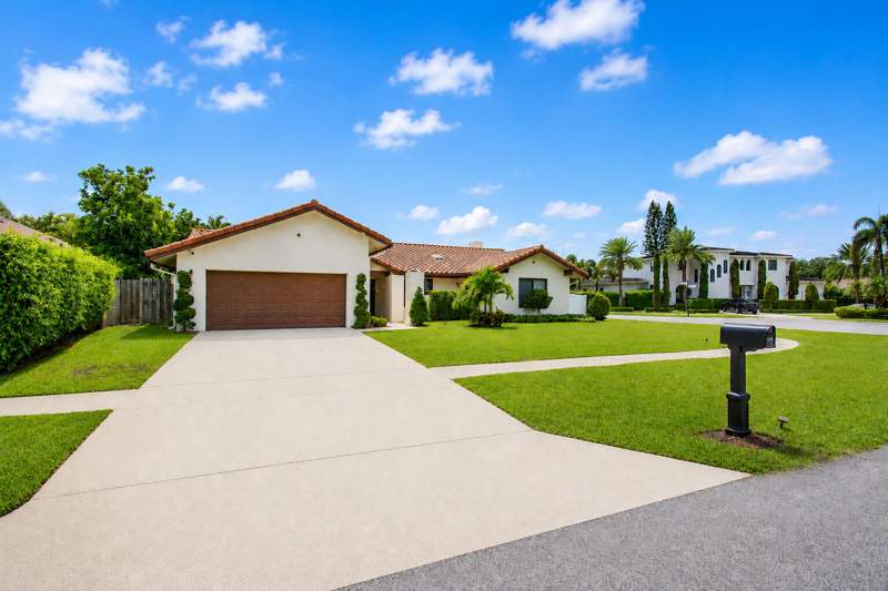 3 bedroom Single Family Residence at 22209 Morning Glory Terrace, Thornhill Green, Boca Raton — photo 2
