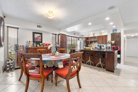 6237 Old Court Road #104, Boca Raton FL - photo 14 of 36