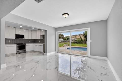 1408 Cochran Drive, Lake Worth Beach FL - photo 11 of 49
