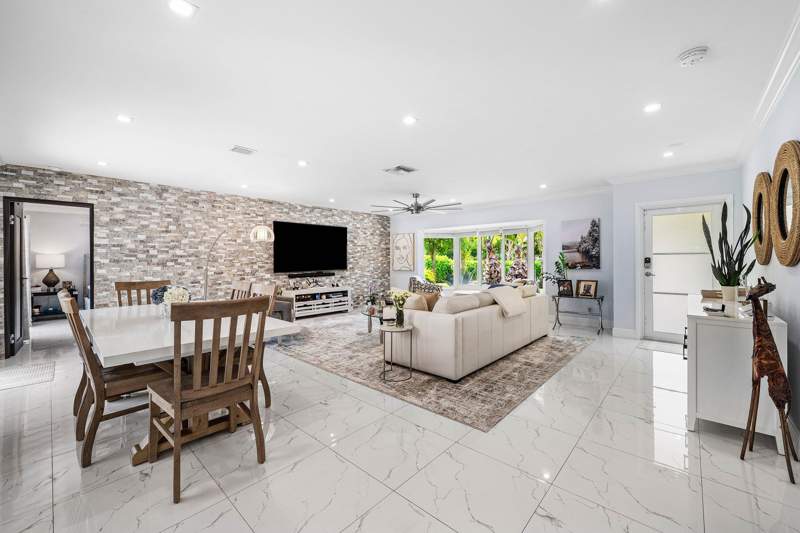 4 bedroom Single Family Residence at 1029 W Palmetto Park Road, Lake Floresta Park, Boca Raton — photo 5