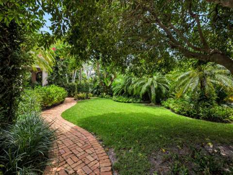 243 Garden Road, Palm Beach FL - photo 20 of 32