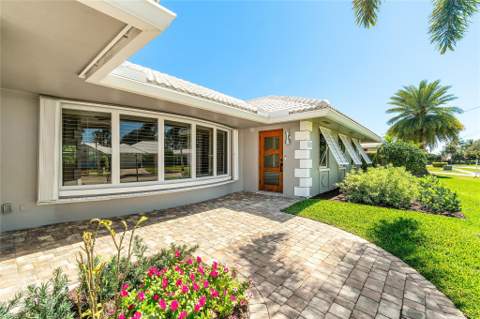 976 SW Mulberry Way, Boca Raton FL - photo 7 of 54