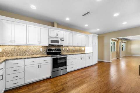 976 SW Mulberry Way, Boca Raton FL - photo 18 of 54
