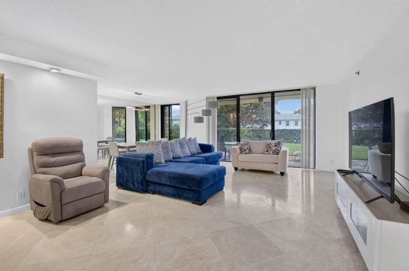 2 bedroom Condominium at 1401 S Ocean Boulevard #1060, Mayfair, Boca Raton — photo 5