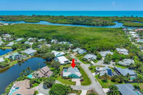 10705 SE Seabreeze Court, Hobe Sound FL - photo 7 of 76