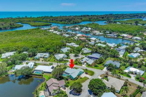 10705 SE Seabreeze Court, Hobe Sound FL - photo 9 of 76