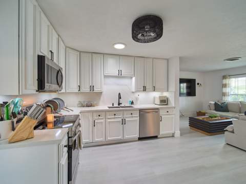 3743 NE Barbara Drive, Jensen Beach FL - photo 6 of 29