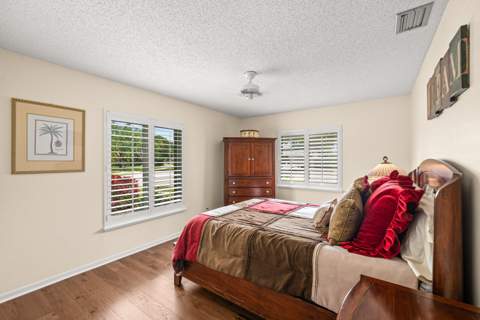 2493 Timbercreek Circle, Boca Raton FL - photo 13 of 37