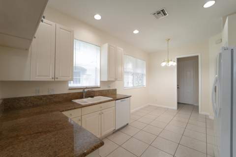 2202 SW Cape Cod Drive, Port St. Lucie FL - photo 6 of 17