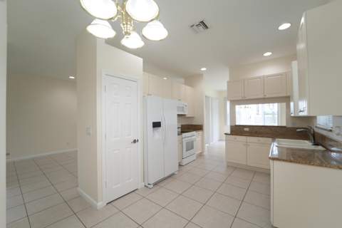 2202 SW Cape Cod Drive, Port St. Lucie FL - photo 7 of 17