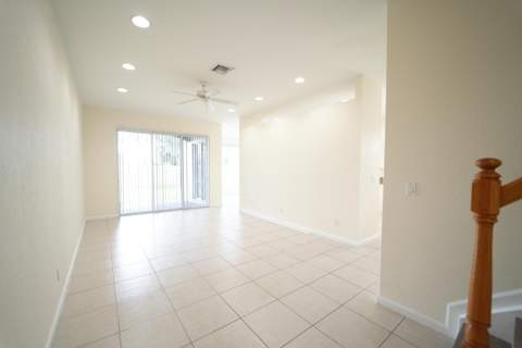 2202 SW Cape Cod Drive, Port St. Lucie FL - photo 9 of 17