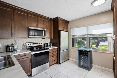 3325 SW Sunset Trace Circle, Palm City FL - photo 8 of 32