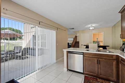 3325 SW Sunset Trace Circle, Palm City FL - photo 11 of 32