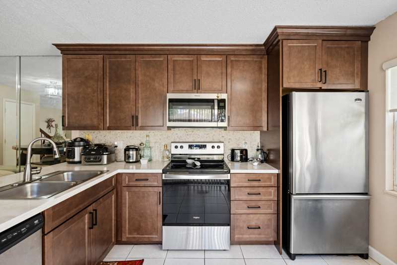 2 bedroom Townhouse at 3325 SW Sunset Trace Circle, Stamford At Sunset Trace (Aka Martin Downs Plat 36, Palm City — photo 1