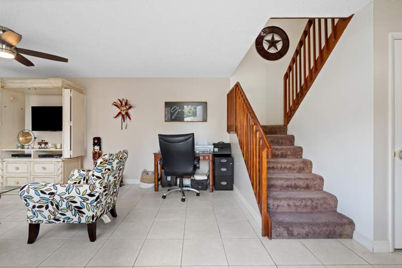 2 bedroom Townhouse at 3325 SW Sunset Trace Circle, Stamford At Sunset Trace (Aka Martin Downs Plat 36, Palm City — photo 5