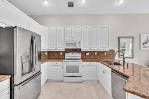 12316 Lakeridge Falls Drive, Boynton Beach FL - photo 14 of 64
