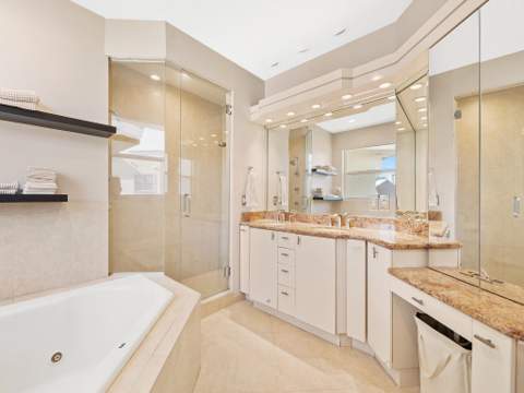208 SE 10th Terrace, Fort Lauderdale FL - photo 15 of 32