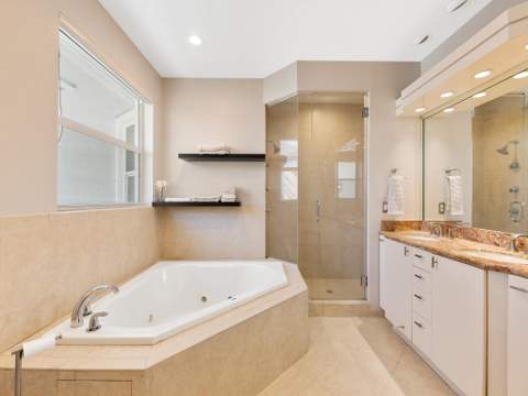 208 SE 10th Terrace, Fort Lauderdale FL - photo 16 of 32