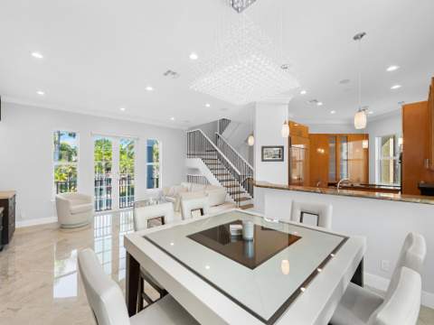 208 SE 10th Terrace, Fort Lauderdale FL - photo 6 of 32