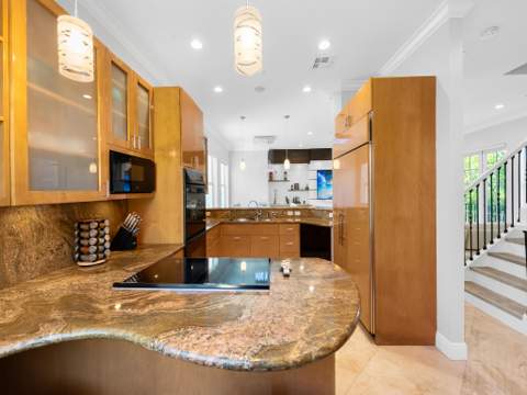 208 SE 10th Terrace, Fort Lauderdale FL - photo 8 of 32