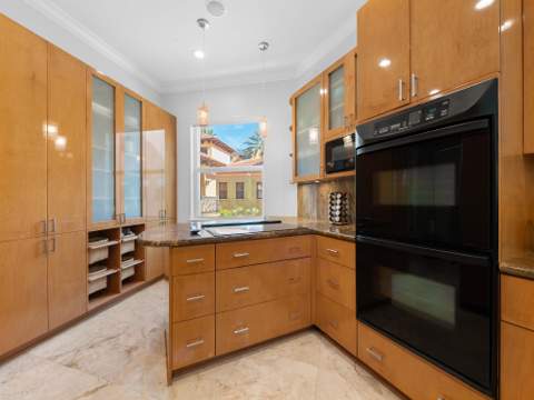 208 SE 10th Terrace, Fort Lauderdale FL - photo 10 of 32