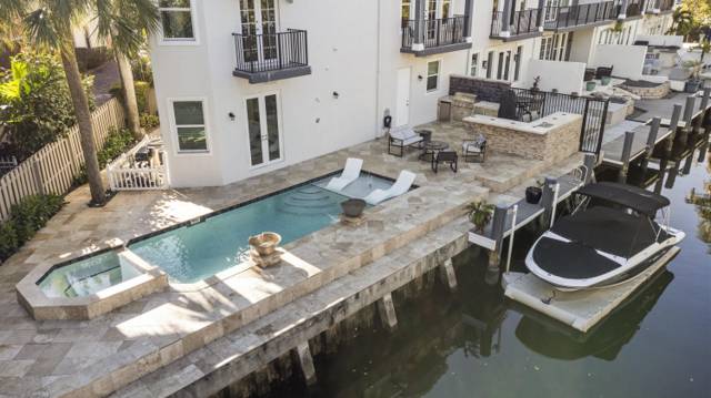 208 SE 10th Terrace