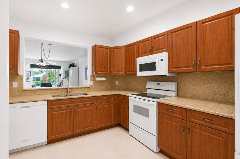 3 bedroom Villa at 10773 Royal Caribbean Circle, Majestic Isles, Boynton Beach — photo 3