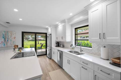 10420 Seaholly Terrace, Boynton Beach FL - photo 8 of 56