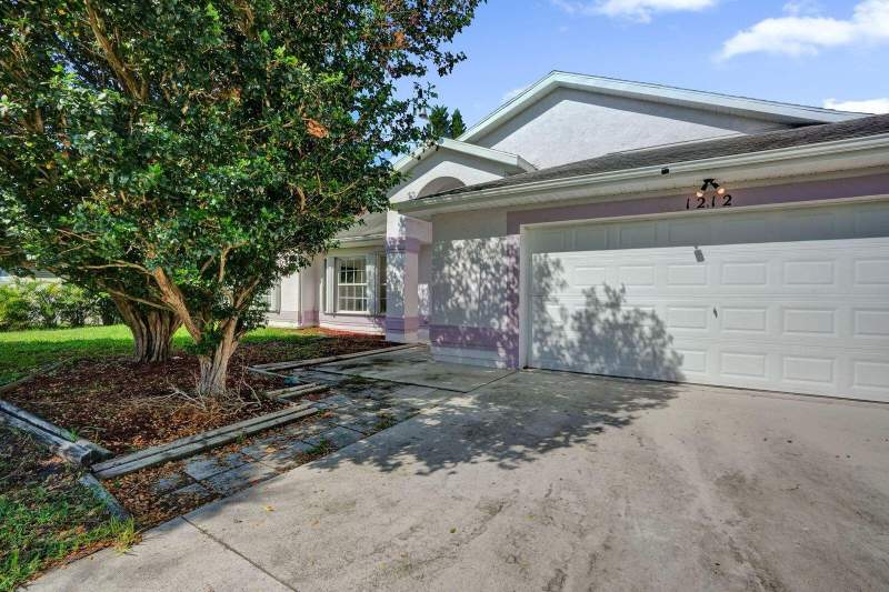 8 bedroom Single Family Residence at 1212 SE Petunia Avenue, South Port St Lucie Unit 5, Port St. Lucie — photo 3