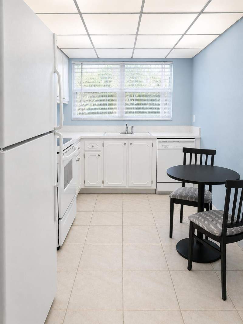 1 bedroom Condominium at 2018 S Federal Highway #205, Seagate Of Gulfstream Condo, Boynton Beach — photo 4