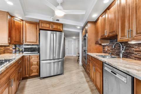 5420 N Ocean Drive #905, West Palm Beach FL - photo 11 of 49