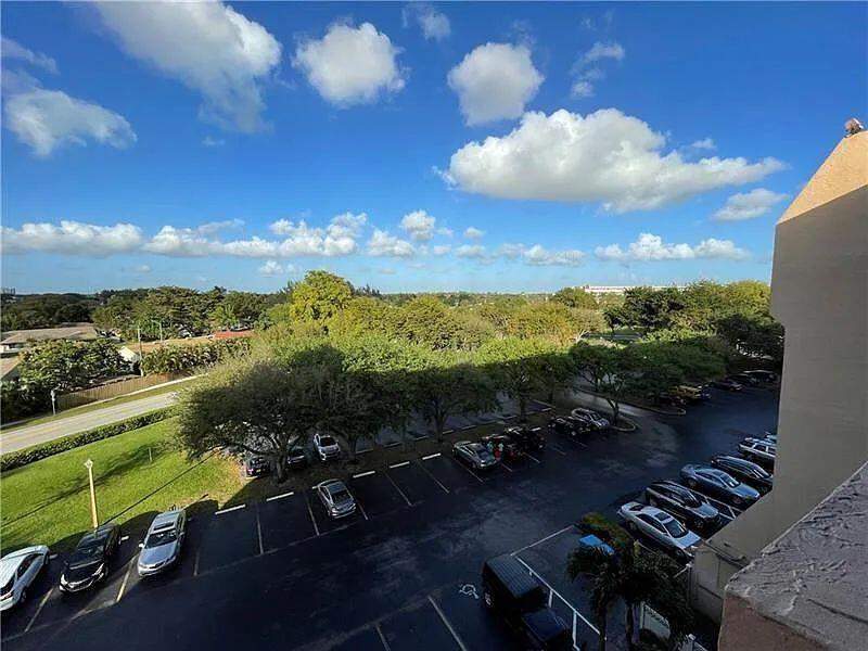 1 bedroom Condominium at 3001 W Rolling Hills #608, Rolling Hills Golf And, Davie — photo 5
