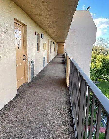 3001 W Rolling Hills #608, Davie FL - photo 22 of 24