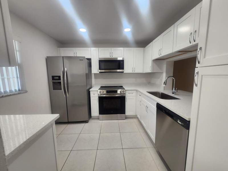 2 bedroom Condominium at 330 NE 26th Avenue #202, Village Royale Forest Green Condo, Boynton Beach — photo 3