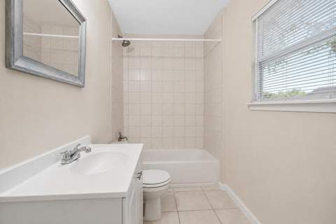 3207 Pinewood Avenue, West Palm Beach FL - photo 7 of 8