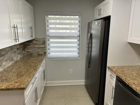 140 Lake Nancy Lane #115, West Palm Beach FL - photo 9 of 32