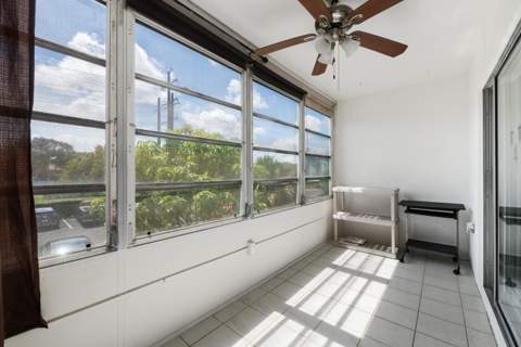 5190 E Sabal Palm Boulevard #209, Tamarac FL - photo 17 of 32