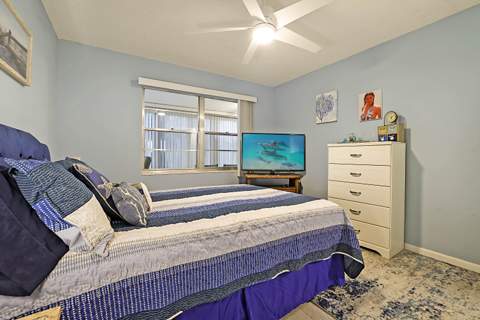 1023 Ellesmere B, Deerfield Beach FL - photo 15 of 23