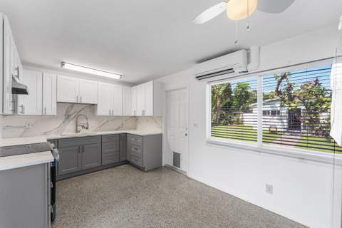 707 S Broadway, Lantana FL - photo 8 of 42